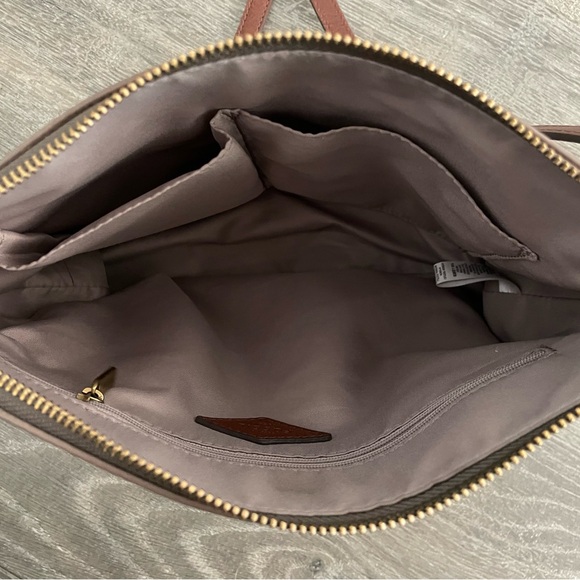 Fossil Fiona Large Crossbody - Picture 6 of 6